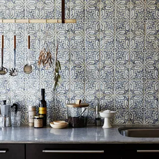Duquesa series tile detail